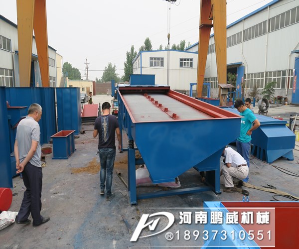 直線振動(dòng)篩拉網(wǎng)式篩網(wǎng)安裝的好處有那些?