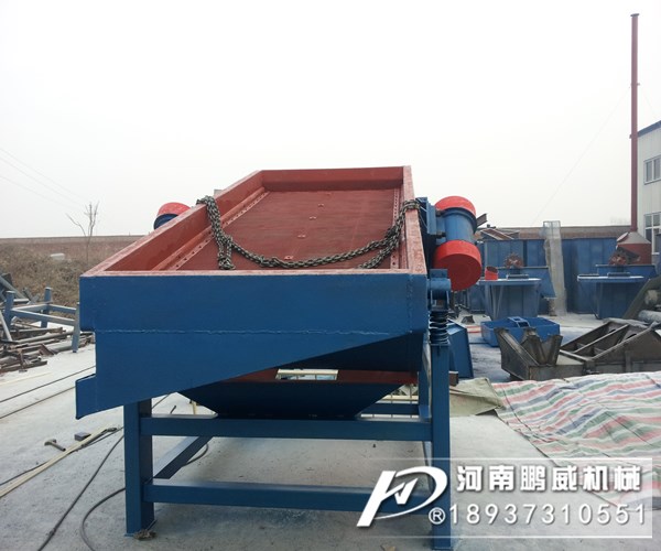 直線振動篩應該怎么正確的加料？