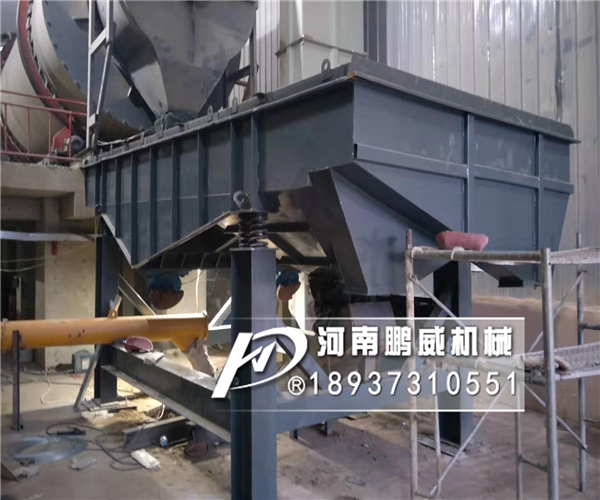 在石英砂行業(yè)使用的直線(xiàn)振動(dòng)篩幾層篩網(wǎng)精度效果最好